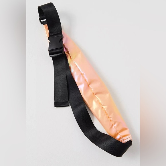 Free People Slim fold Runner Bag - Picture 5 of 10